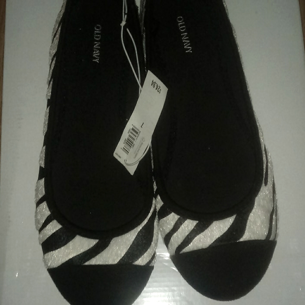 Old Navy ballerina flats faux calf hair.